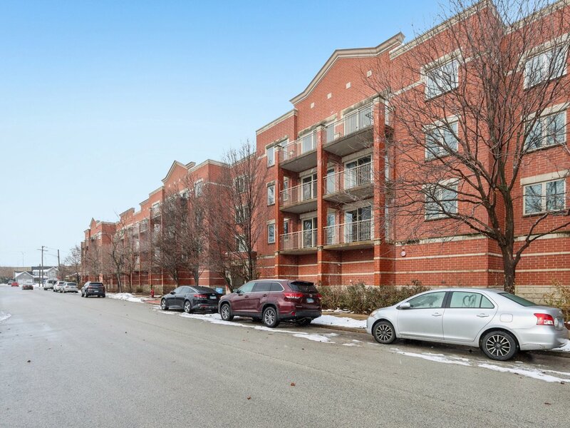9864 Leland Avenue Schiller Park IL 60176