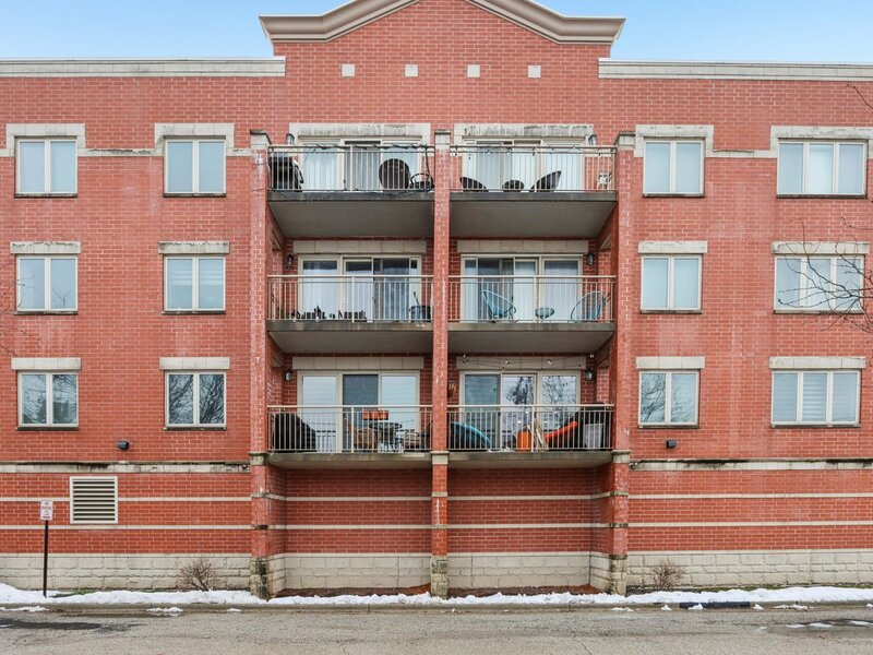 9864 Leland Avenue Schiller Park IL 60176