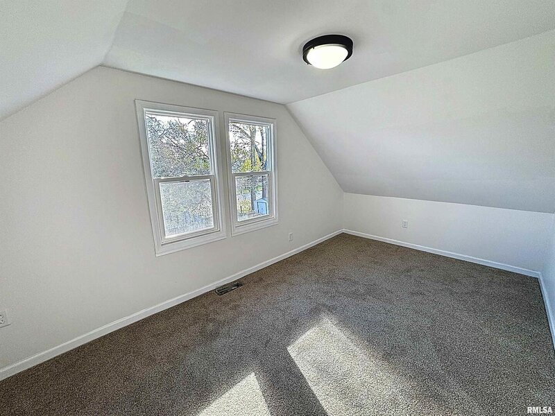 1638 20th Avenue Moline IL 61265