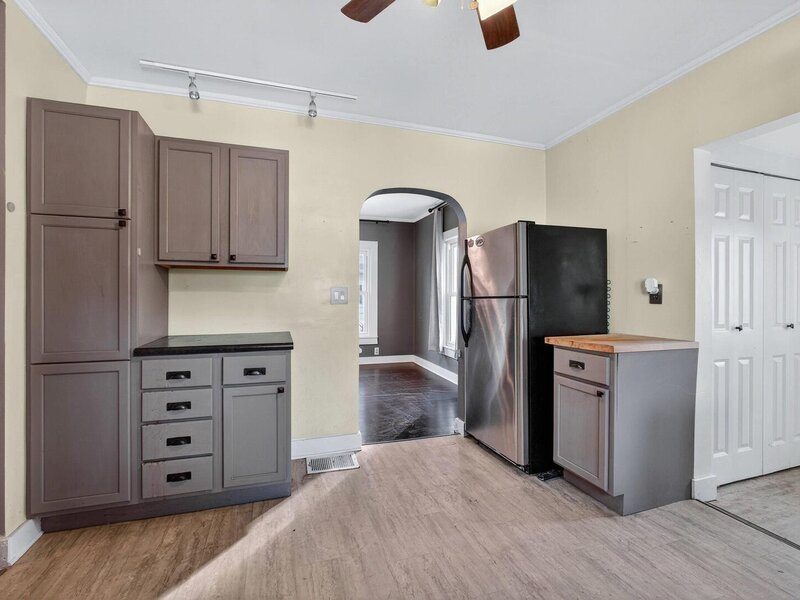 1525 W High Street Davenport IA 52804