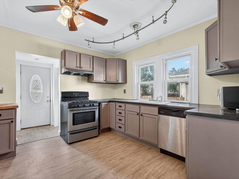 1525 W High Street Davenport IA 52804