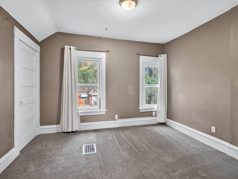 1525 W High Street Davenport IA 52804
