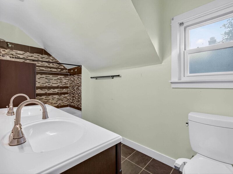 1525 W High Street Davenport IA 52804