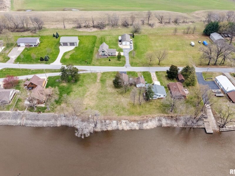 21812 N River Road Cordova IL 61242