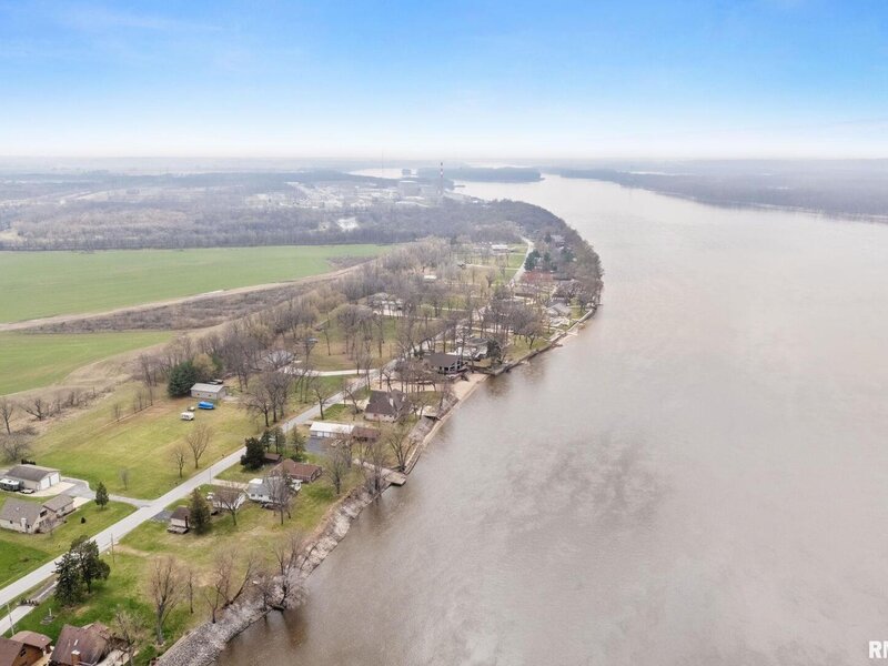 21812 N River Road Cordova IL 61242