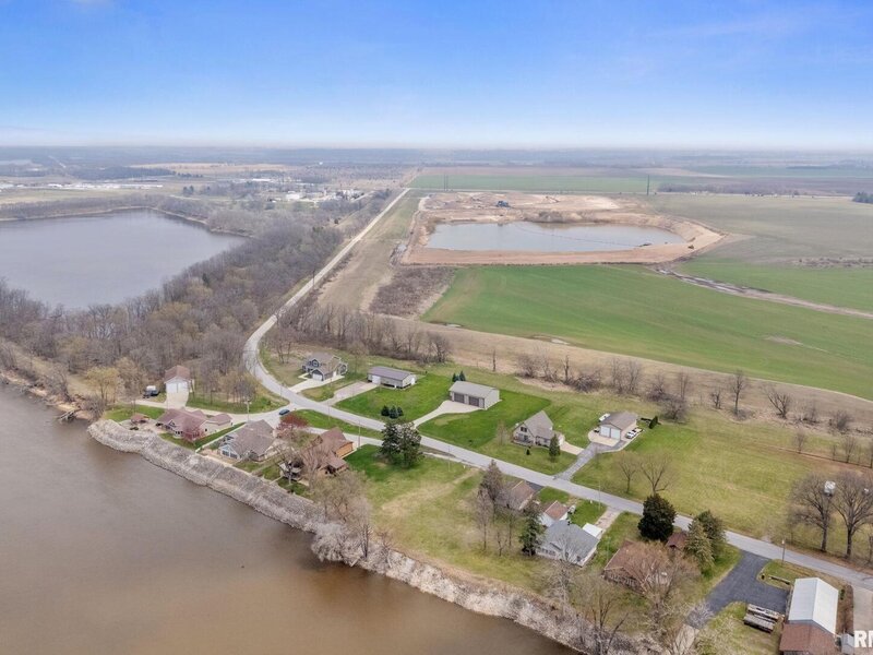21812 N River Road Cordova IL 61242