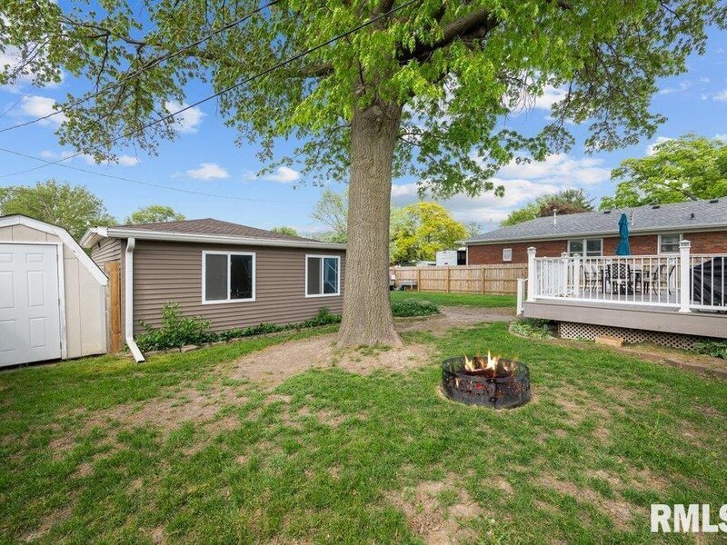 3430 W Locust Street Davenport IA 52804