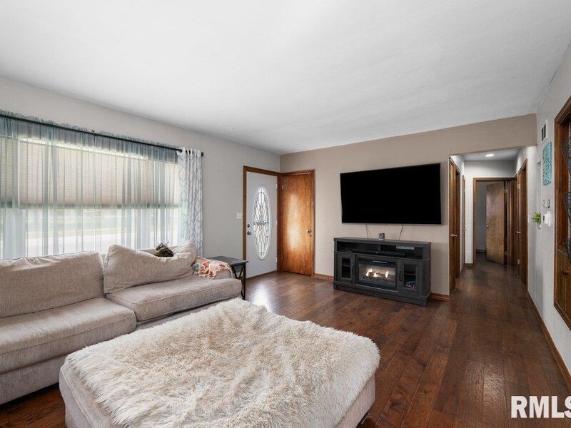 3430 W Locust Street Davenport IA 52804