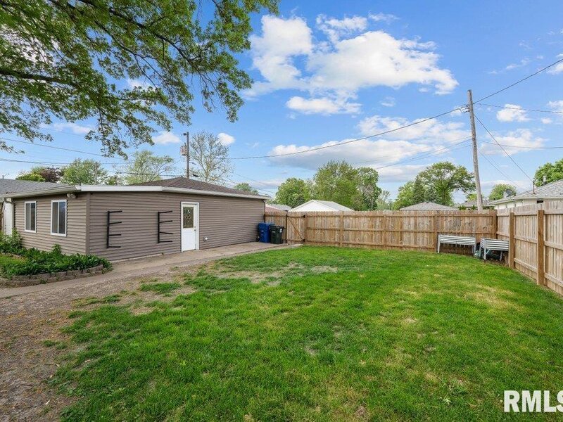 3430 W Locust Street Davenport IA 52804