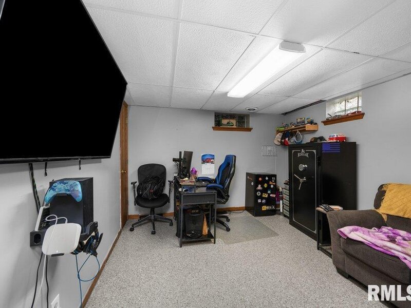 3430 W Locust Street Davenport IA 52804