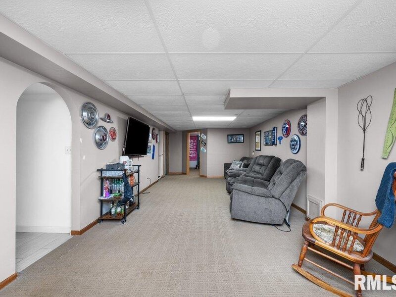 3430 W Locust Street Davenport IA 52804