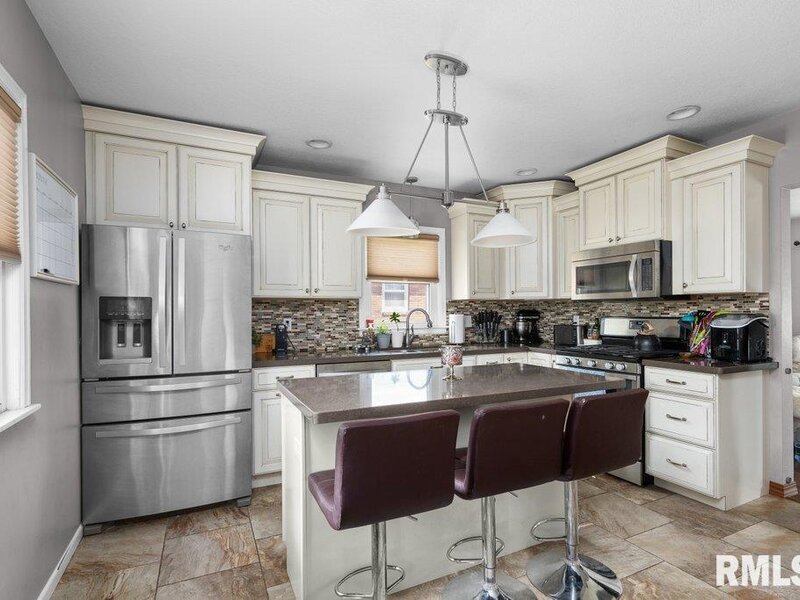3430 W Locust Street Davenport IA 52804