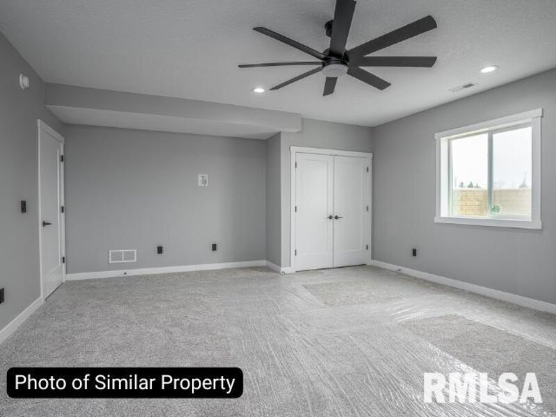 1713 Katie Court Davenport IA 52807