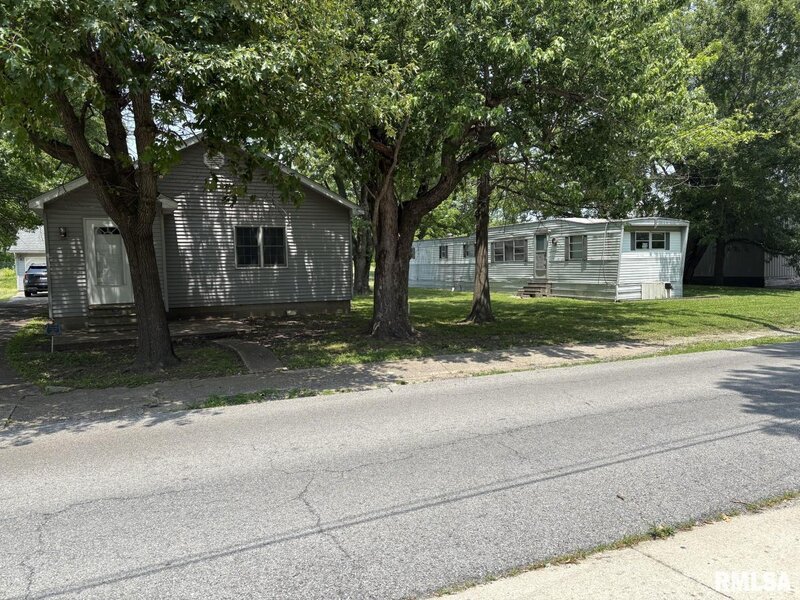1606 W Faust Street Marion IL 62959
