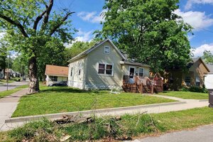 Photo of 410 W Sycamore Street Carbondale IL 62901