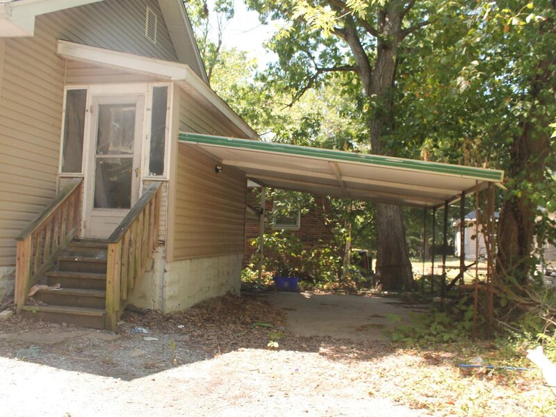 702 W Walnut Street Carbondale IL 62901