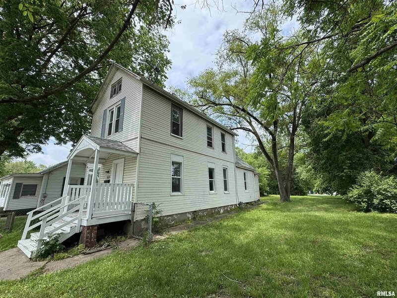 1009 W Smith Street Peoria IL 61605