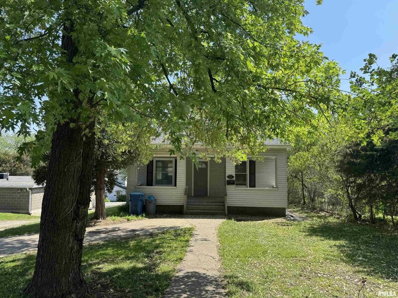 924 4th Street Peru IL 61354