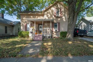 Photo of 806 E Monroe Street Bloomington IL 61701