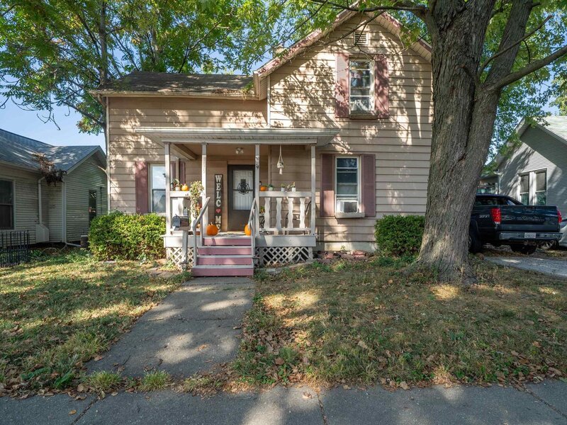 806 E Monroe Street Bloomington IL 61701