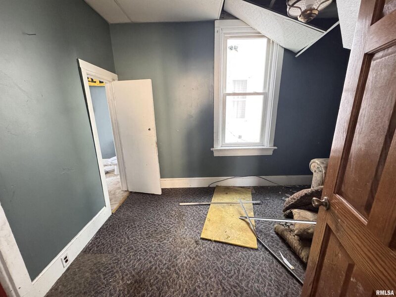 911 W Hurlburt Street Peoria IL 61605