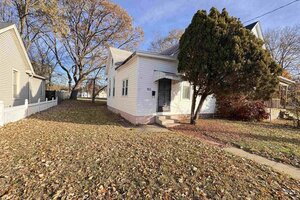 Photo of 911 W Hurlburt Street Peoria IL 61605