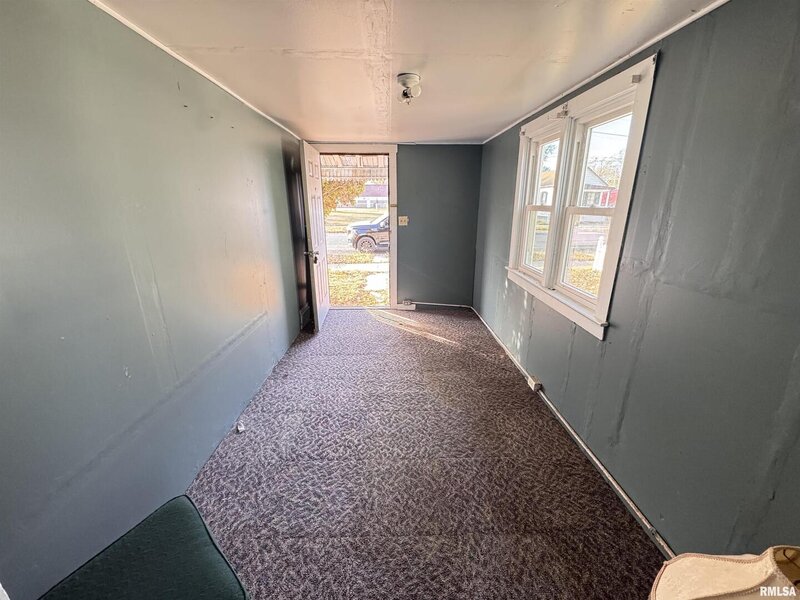 911 W Hurlburt Street Peoria IL 61605