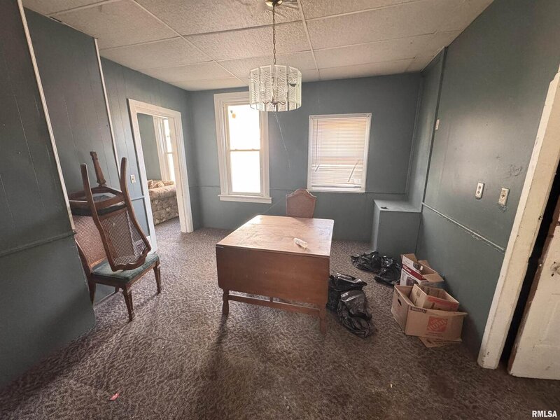 911 W Hurlburt Street Peoria IL 61605