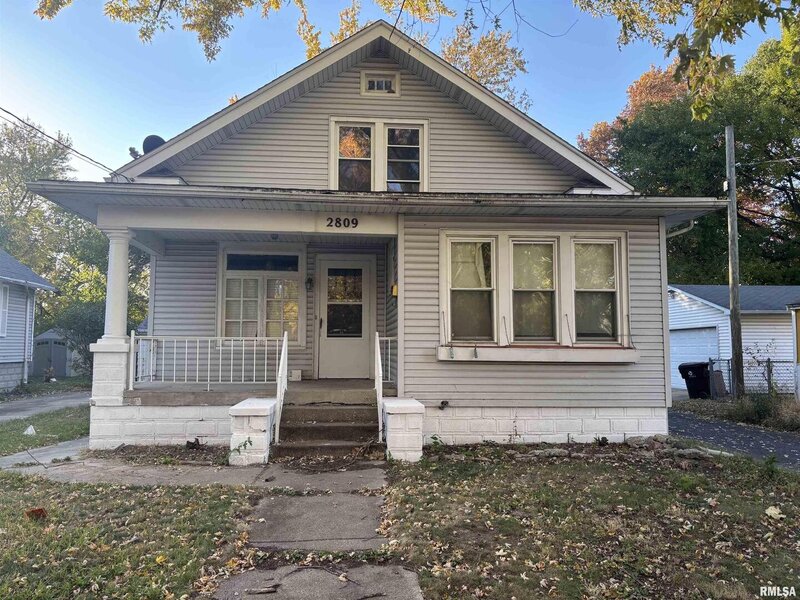 2809 N California Avenue Peoria IL 61603