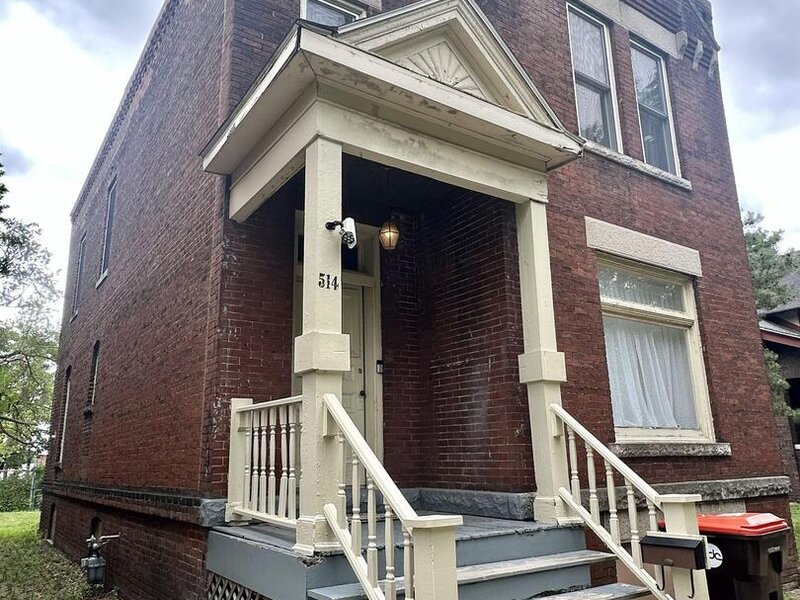 514 Ne Madison Avenue Peoria IL 61603