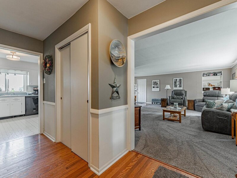 6 Meadow Lane Lincoln IL 62656