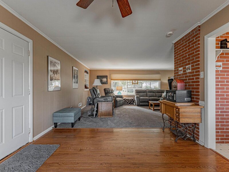 6 Meadow Lane Lincoln IL 62656