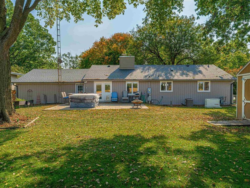 6 Meadow Lane Lincoln IL 62656