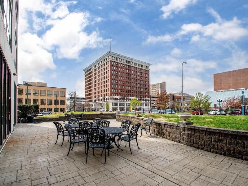 125 Sw Jefferson Avenue Peoria IL 61602