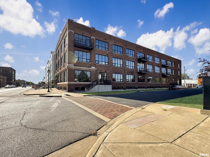 1001 Sw Adams Street Peoria IL 61602