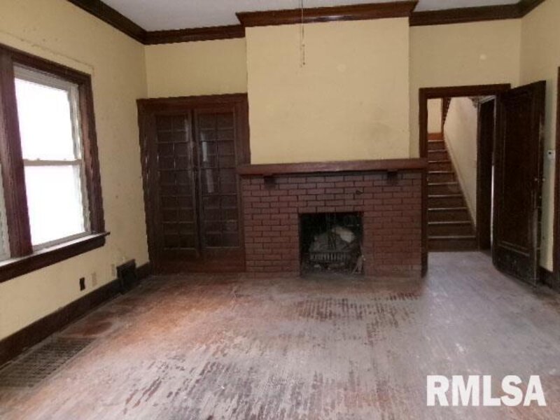1410 N Douglas Street Peoria IL 61606