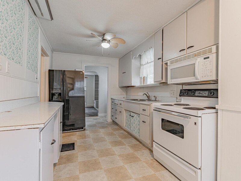 306 Woodlawn Road Lincoln IL 62656
