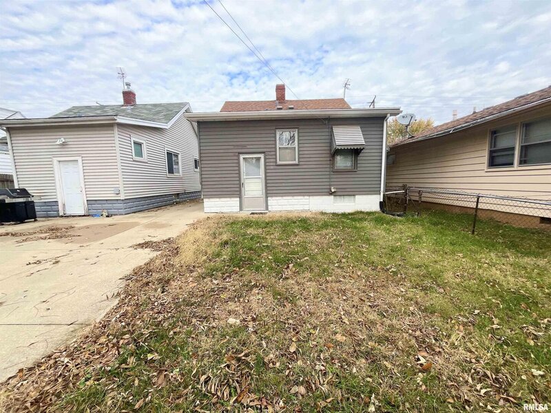 822 E Gift Avenue Peoria IL 61603
