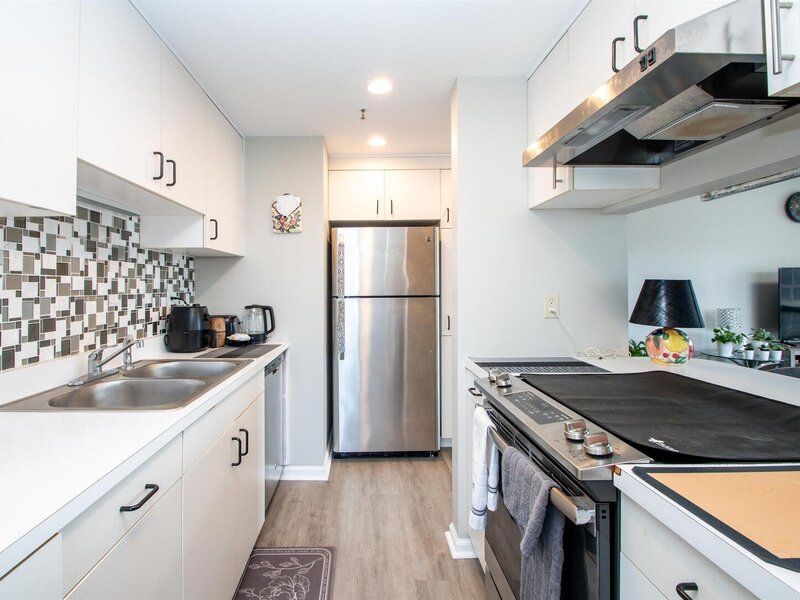 123 Sw Jefferson Street Peoria IL 61602