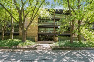 Photo of 5600 Hillcrest Lane Lisle IL 60532 Unit 130-3K