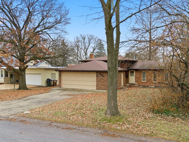 18341 Poplar Avenue Homewood IL 60430