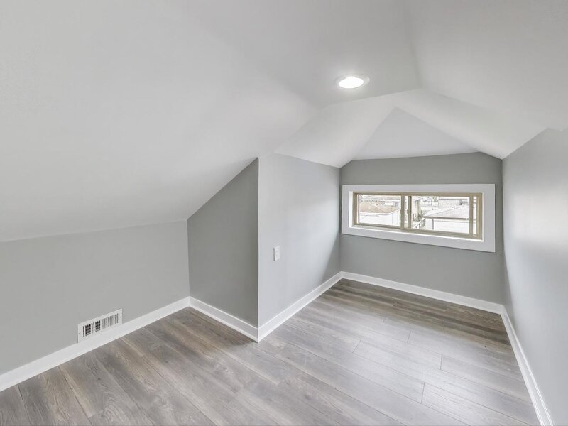 10229 S Calumet Avenue Chicago IL 60628