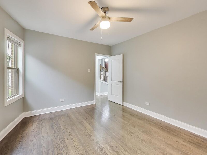 10229 S Calumet Avenue Chicago IL 60628