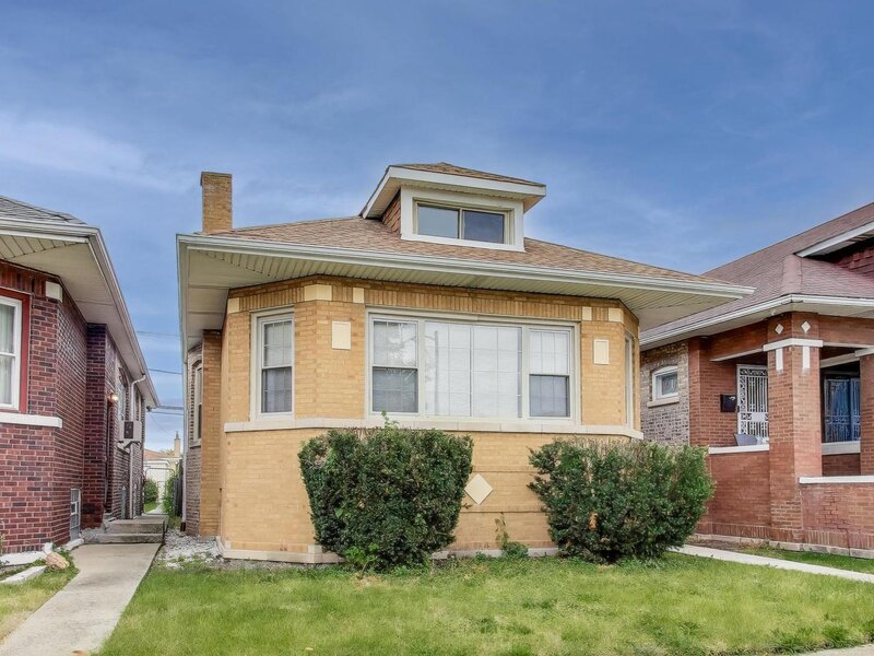 10229 S Calumet Avenue Chicago IL 60628