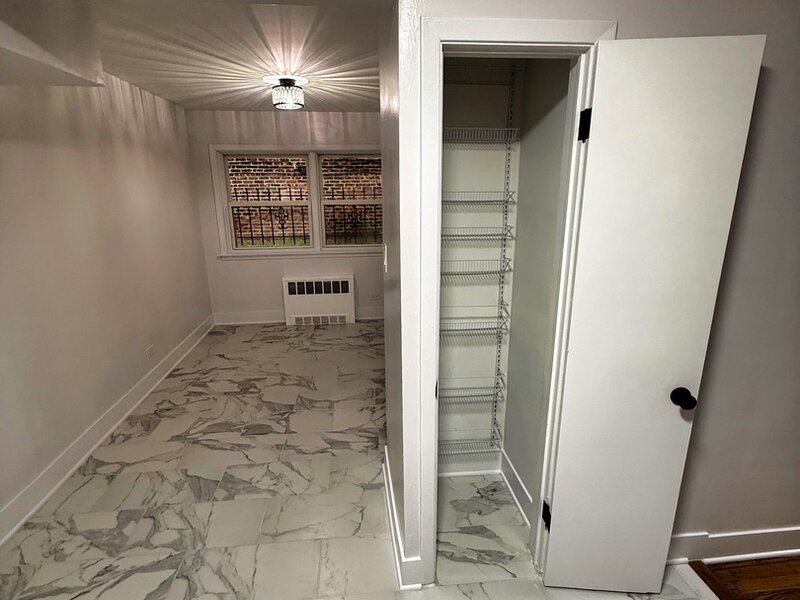 7718 S Jeffery Boulevard Chicago IL 60649