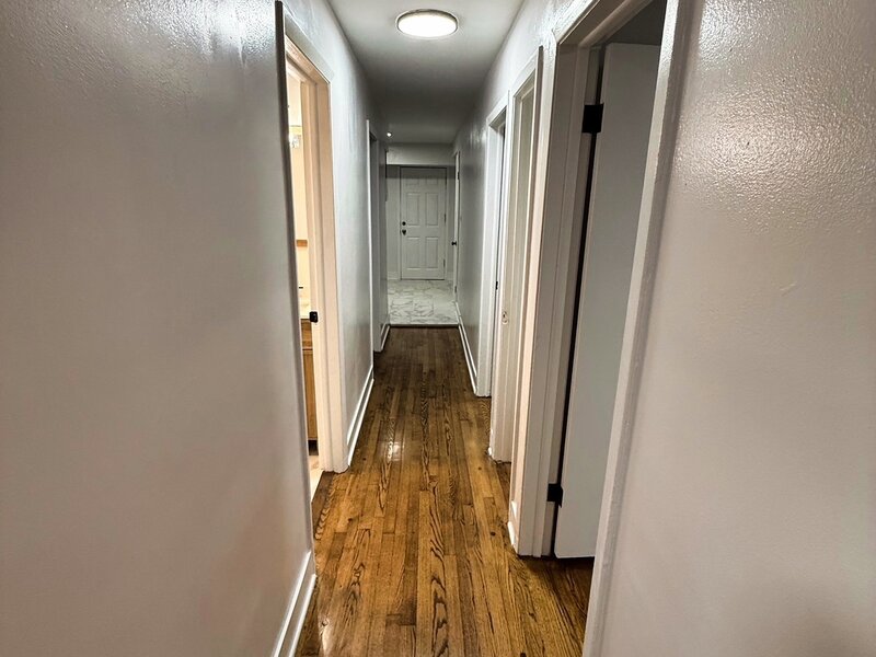 7718 S Jeffery Boulevard Chicago IL 60649