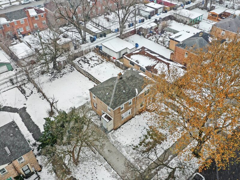 9656 S Chappel Avenue Chicago IL 60617