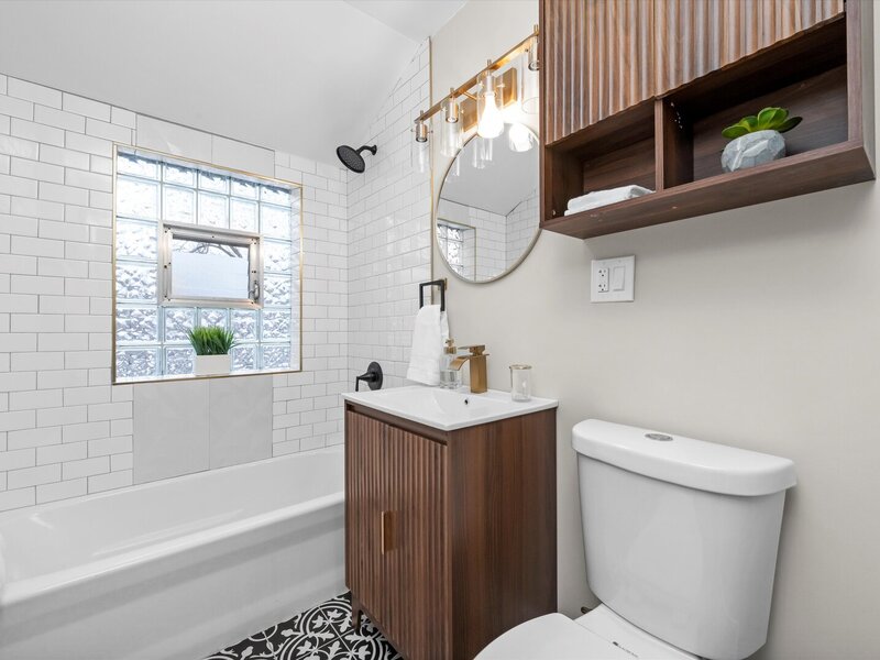 9656 S Chappel Avenue Chicago IL 60617