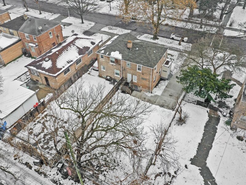 9656 S Chappel Avenue Chicago IL 60617