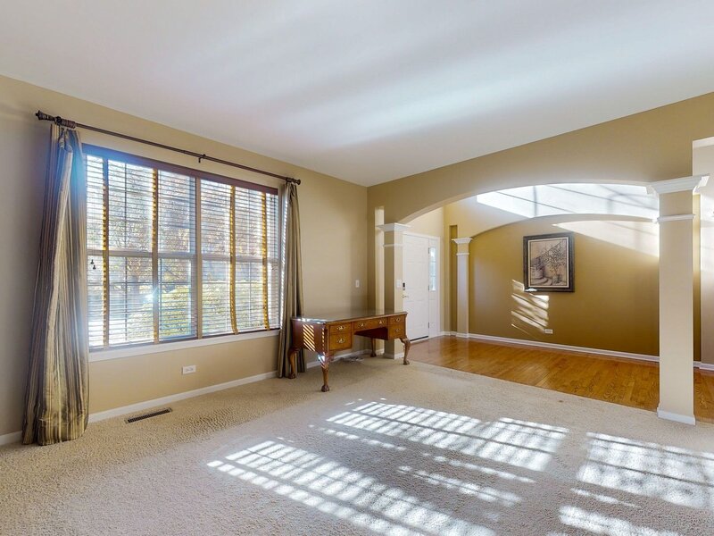 5670 Brentwood Drive Hoffman Estates IL 60192